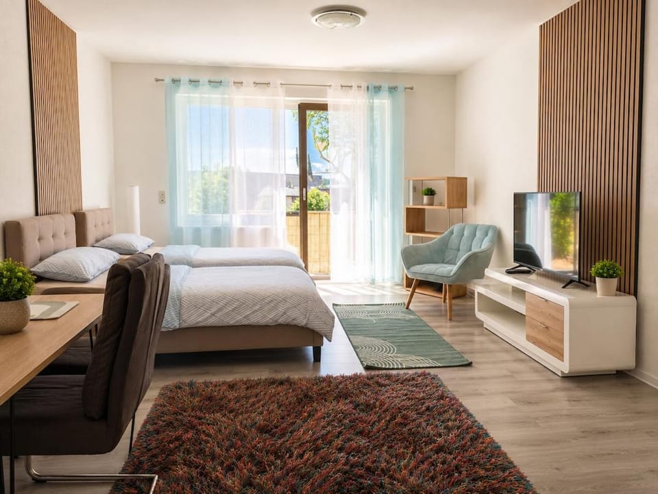 Modern Apartment with Balcony, Kitchen & Free Parking Apartment in Baden-Württemberg