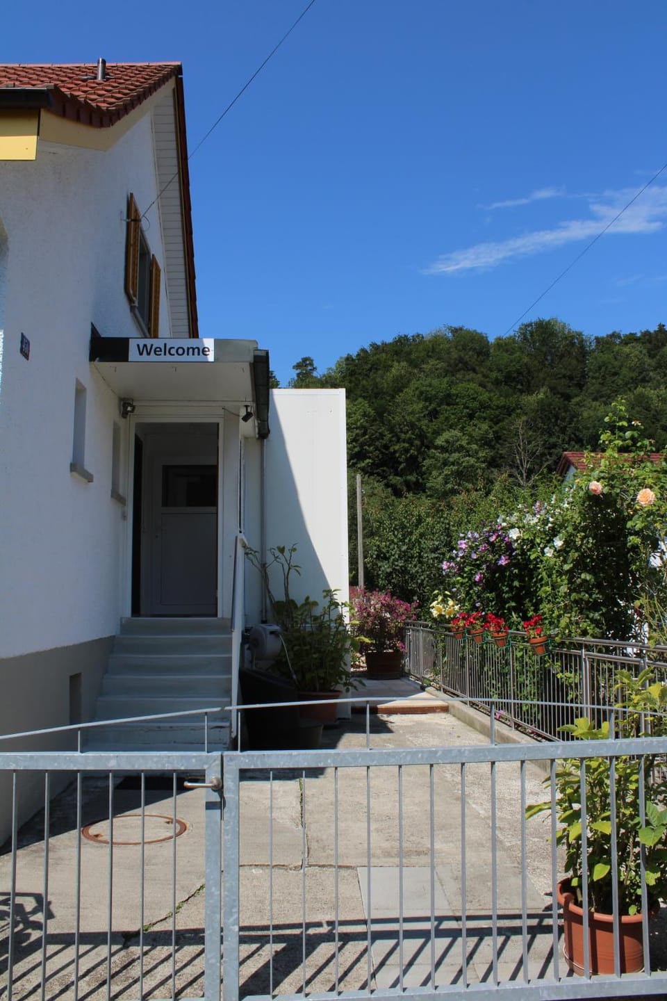 Facade/entrance