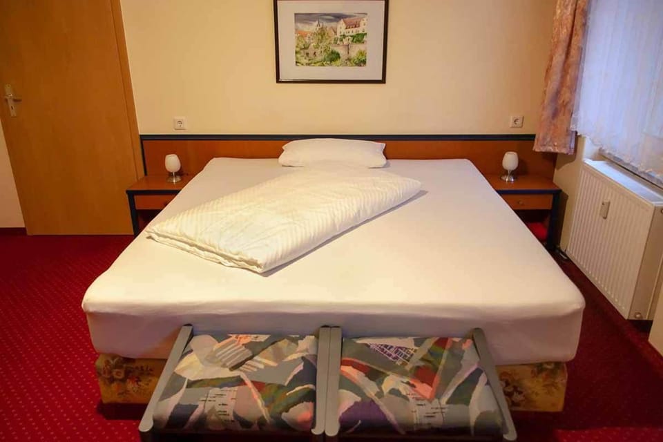 Bed, Photo of the whole room