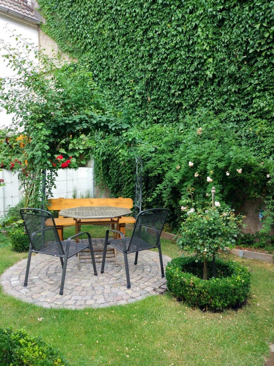 Garden view, Sea view