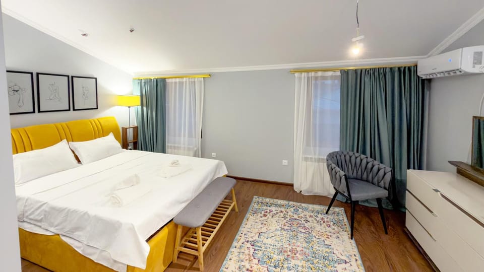 Bed, TV and multimedia, Photo of the whole room, Bedroom, air conditioner