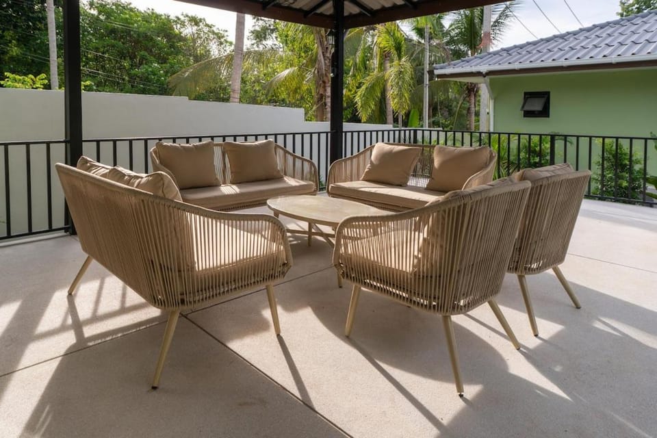 Luxury Villa with Private Pool, Srithanu Apartment in Ko Pha-ngan Sub-district