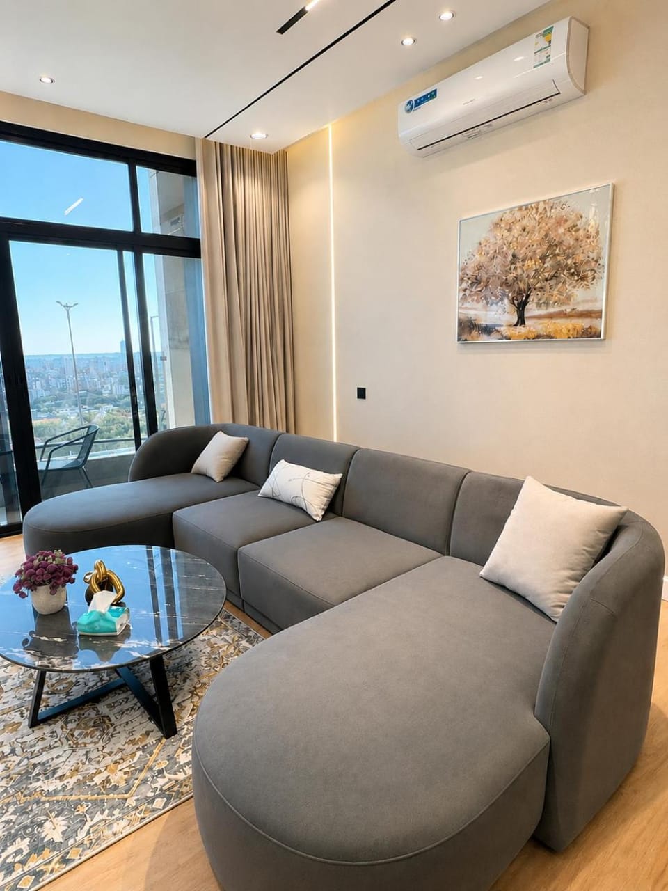 Communal lounge/ TV room, Living room, Seating area, City view