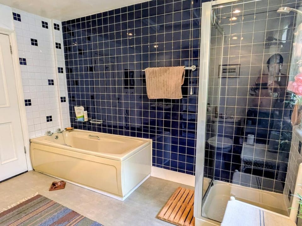 Bathroom, Bath