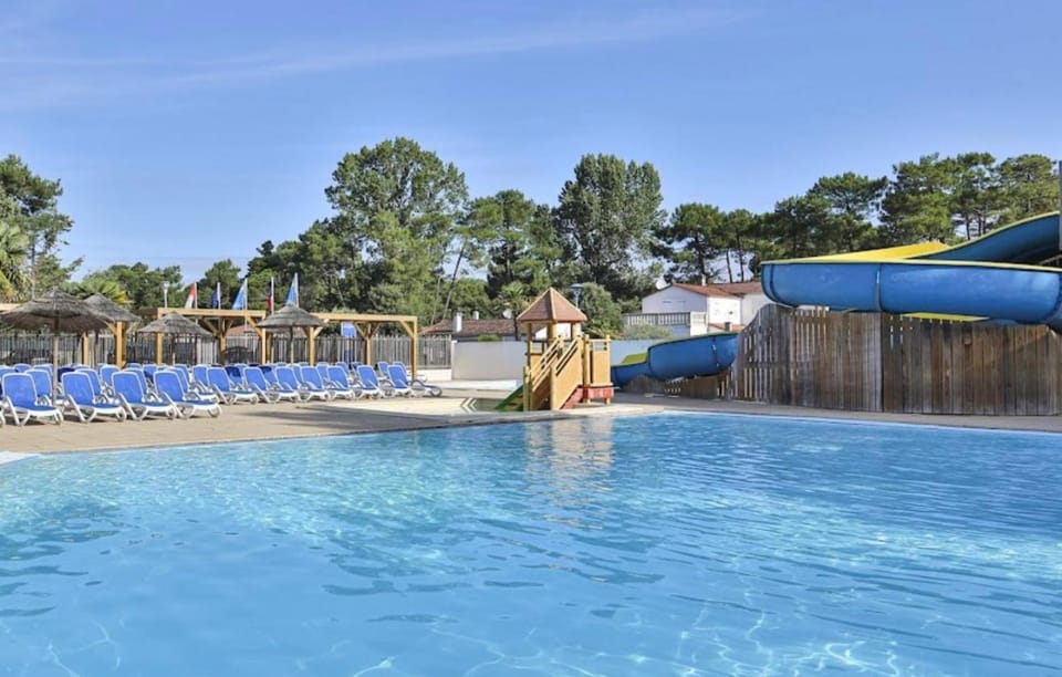 Mobil-Home - 6à8 pers - 600m de la plage Campground/ 
RV Resort in Pays de la Loire