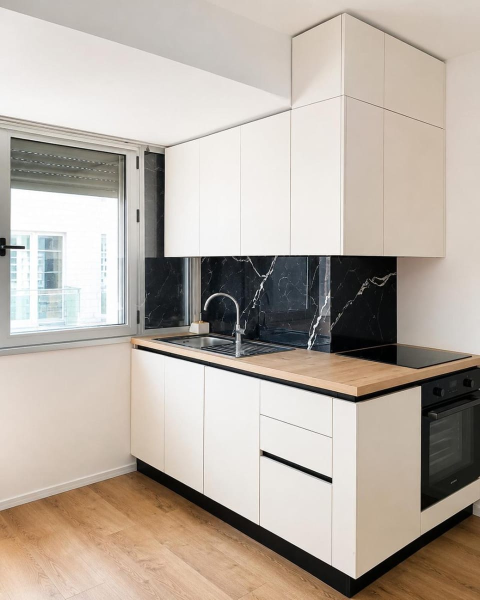 Kitchen or kitchenette, pet friendly, stove