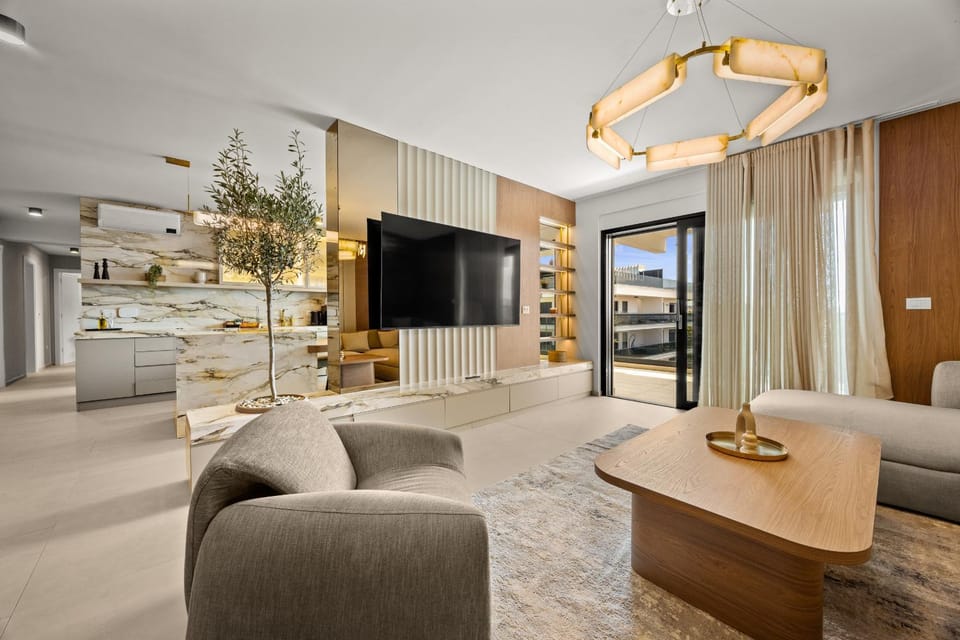 Communal lounge/ TV room, Living room