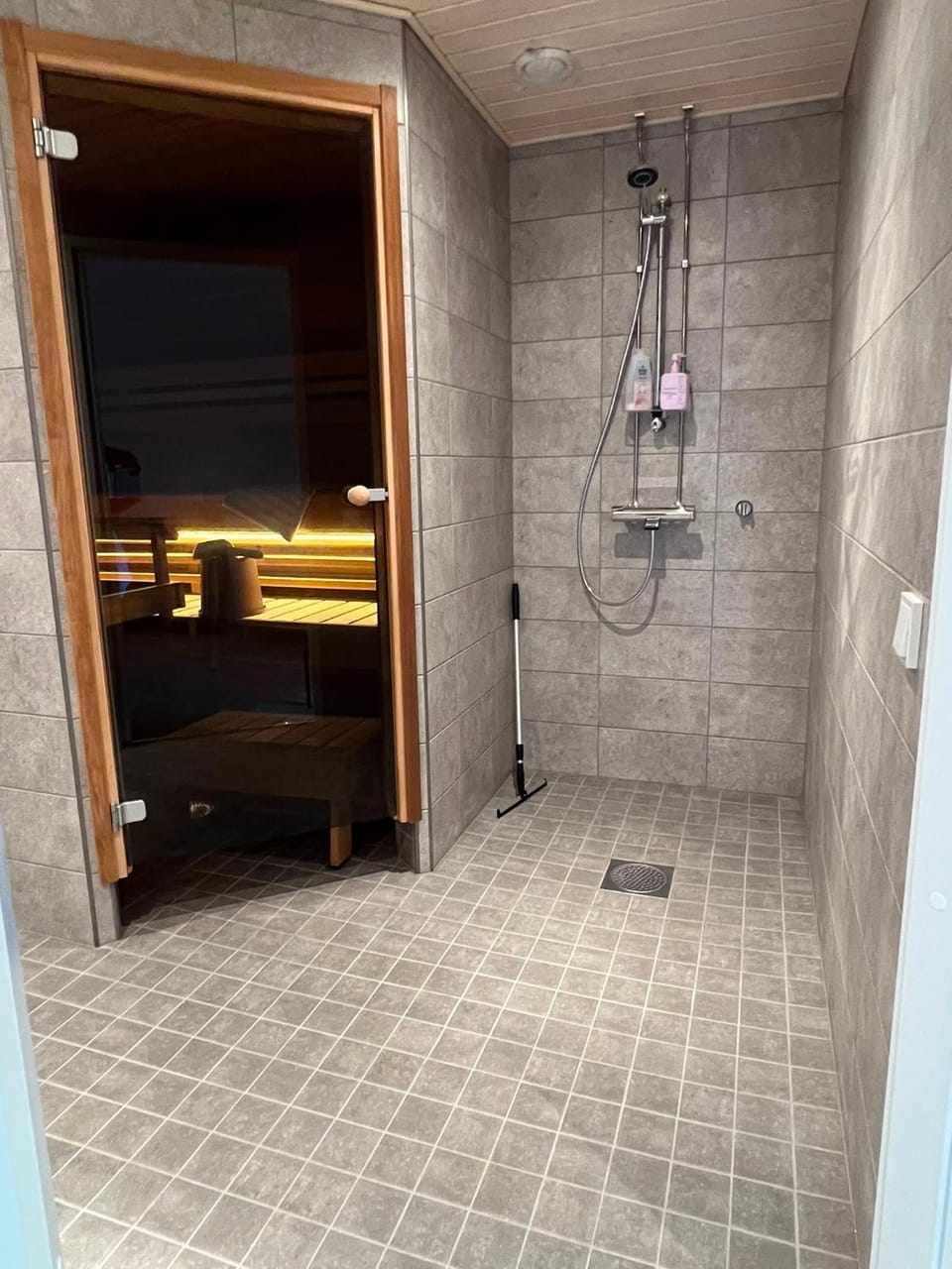 Sauna, Bathroom