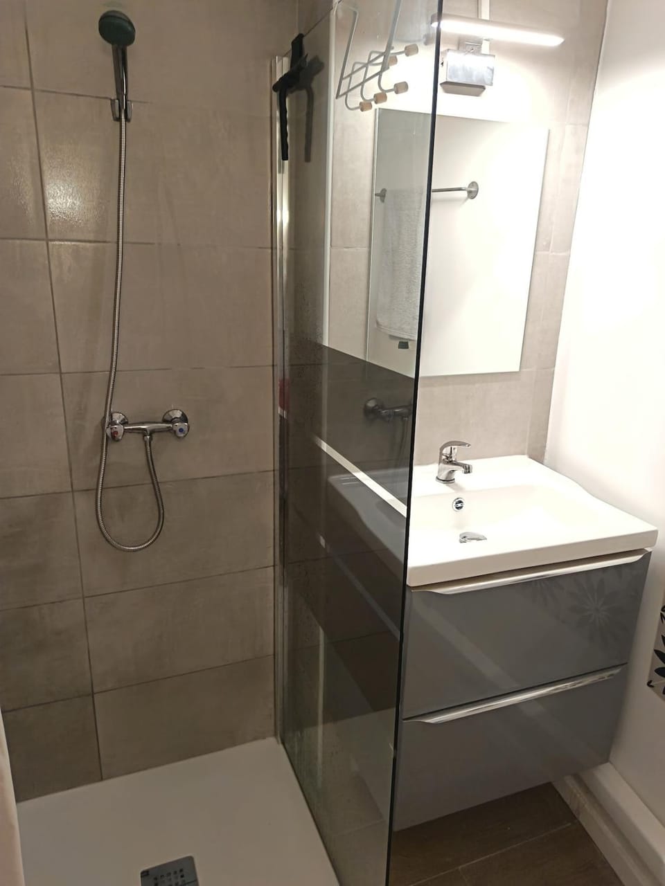 Shower, Bathroom