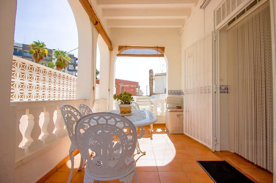 Mediterranean Beach Retreat Spacious 2 Bedroom Home with Patio and Sea Views House in Calp