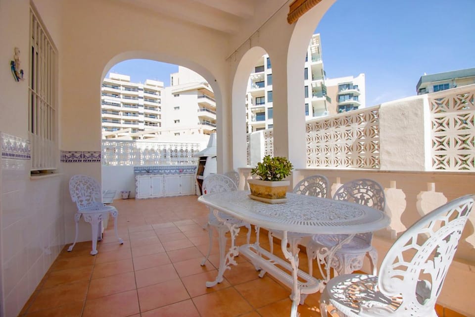 Mediterranean Beach Retreat Spacious 2 Bedroom Home with Patio and Sea Views House in Calp