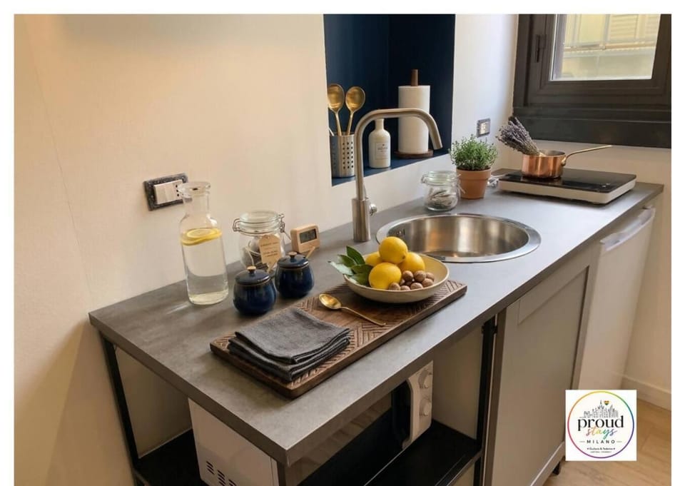 Chic Studio Prada | 8min to Duomo by Metro Apartment in Milan