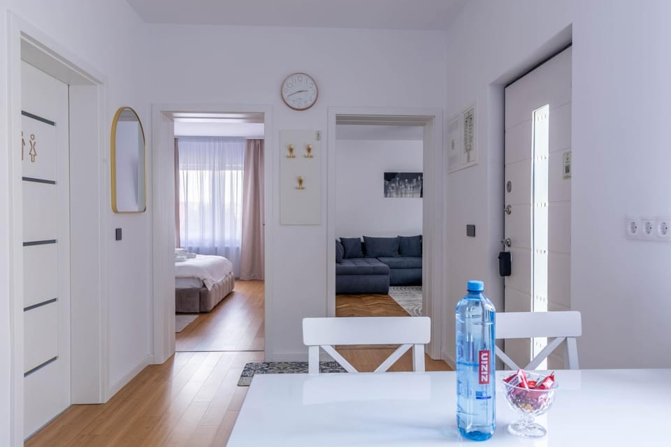Kitchen or kitchenette, Living room, Photo of the whole room, Dining area