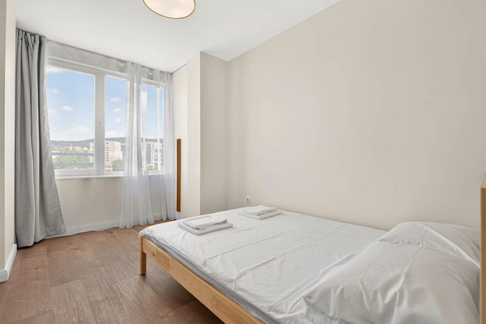 Bedroom, City view, Sunset, wardrobe