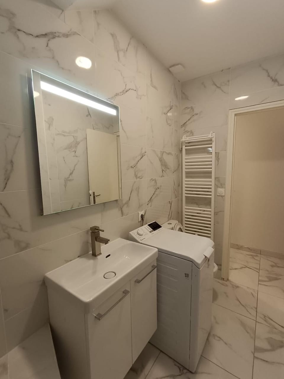 COEUR DE CORBEIL - Charmant Studio en plein Centre Ville Apartment in Corbeil-Essonnes