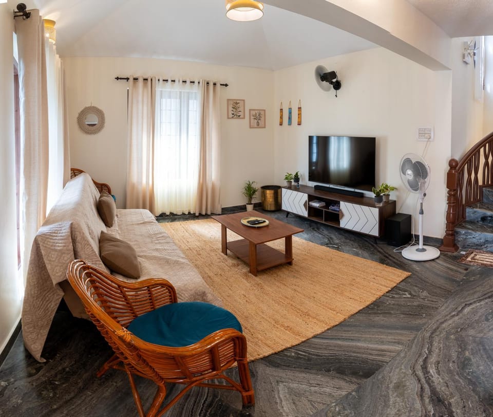 Angam Banyan - Tropical Boho 2BHK Villa - 3Beds - Botanical Garden Villa in Kozhikode