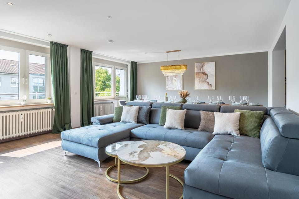 Communal lounge/ TV room, TV and multimedia, Living room, Seating area, Evening entertainment, Entertainment