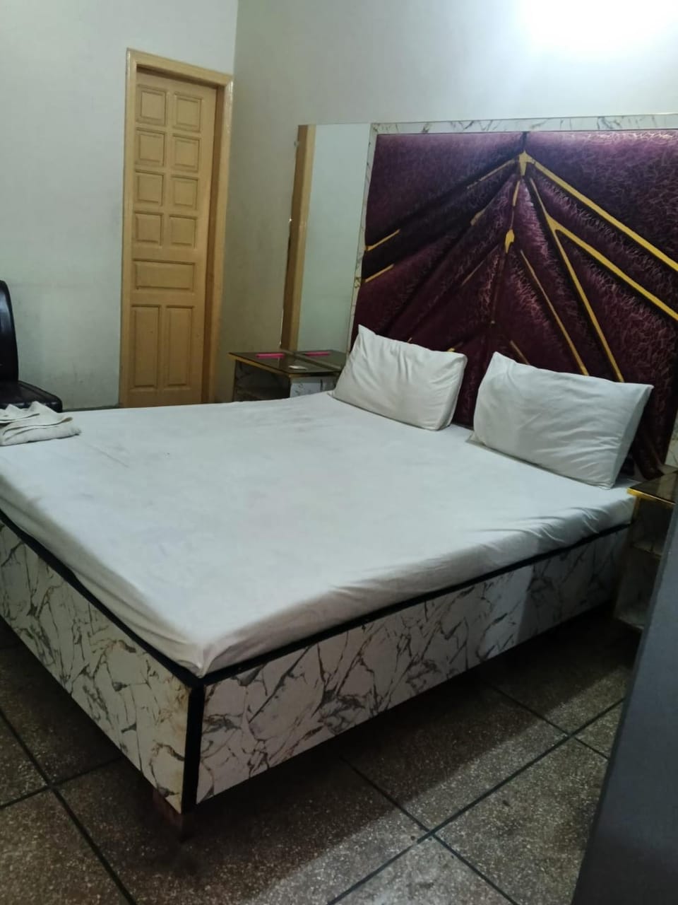 Bed, Bedroom, VIP