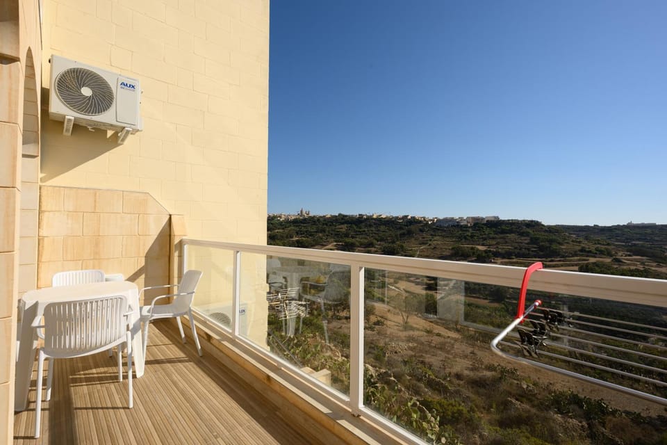 Staytopus Bella Vista Xaghra Gozo NEW Apartment in Malta