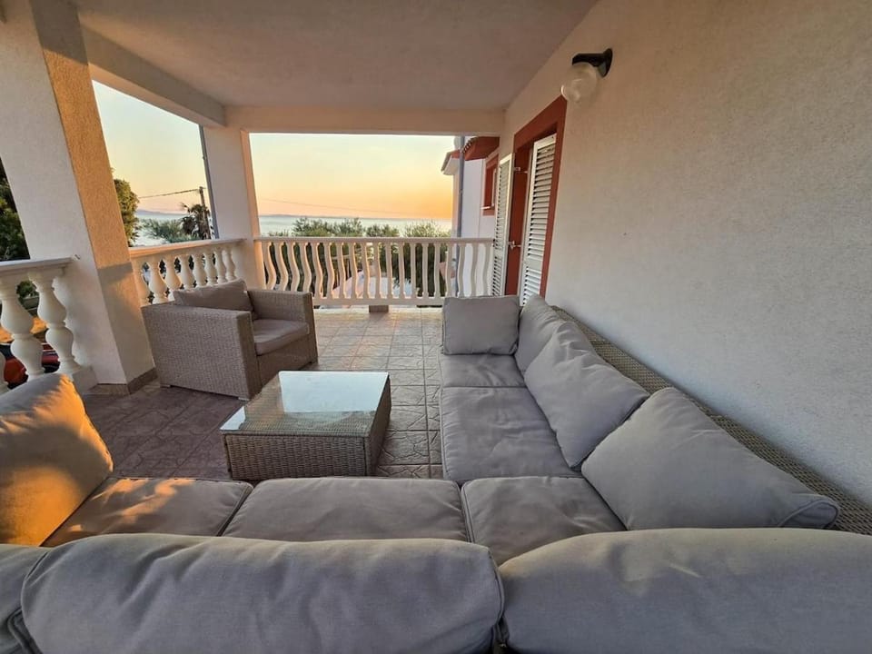 Olea 1930 - Beachfront Room With 2 Single Beds Apartment in Zadar County
