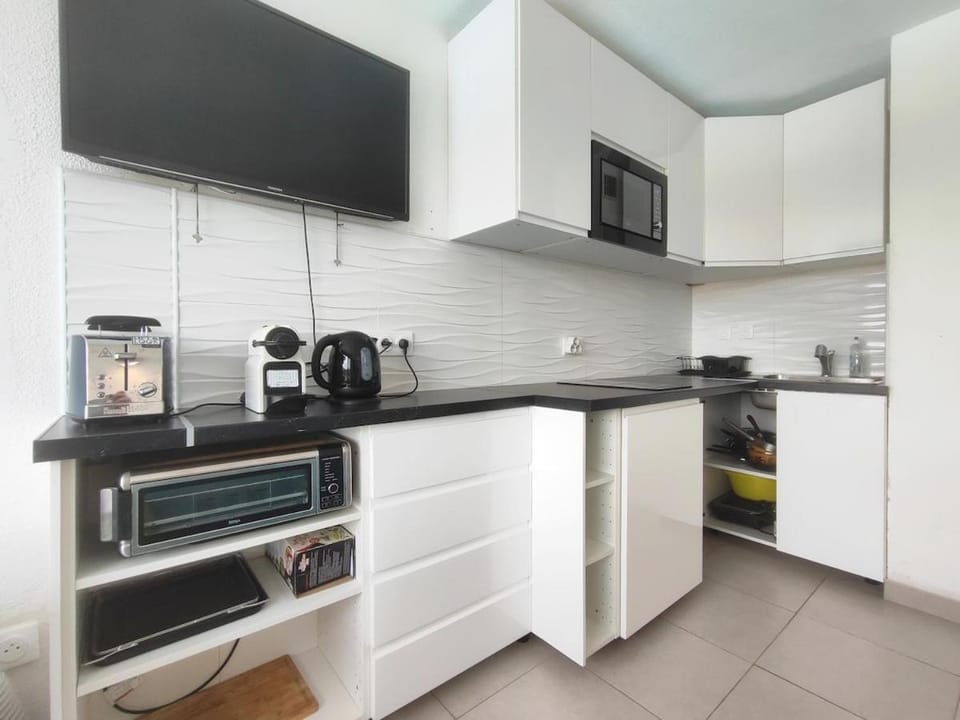 Studio 321, Port Vénus, Village Naturiste Apartment in Agde
