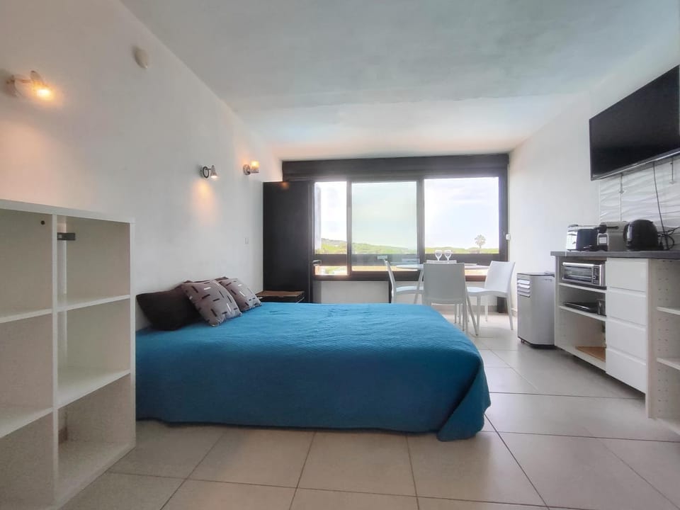 Studio 321, Port Vénus, Village Naturiste Apartment in Agde