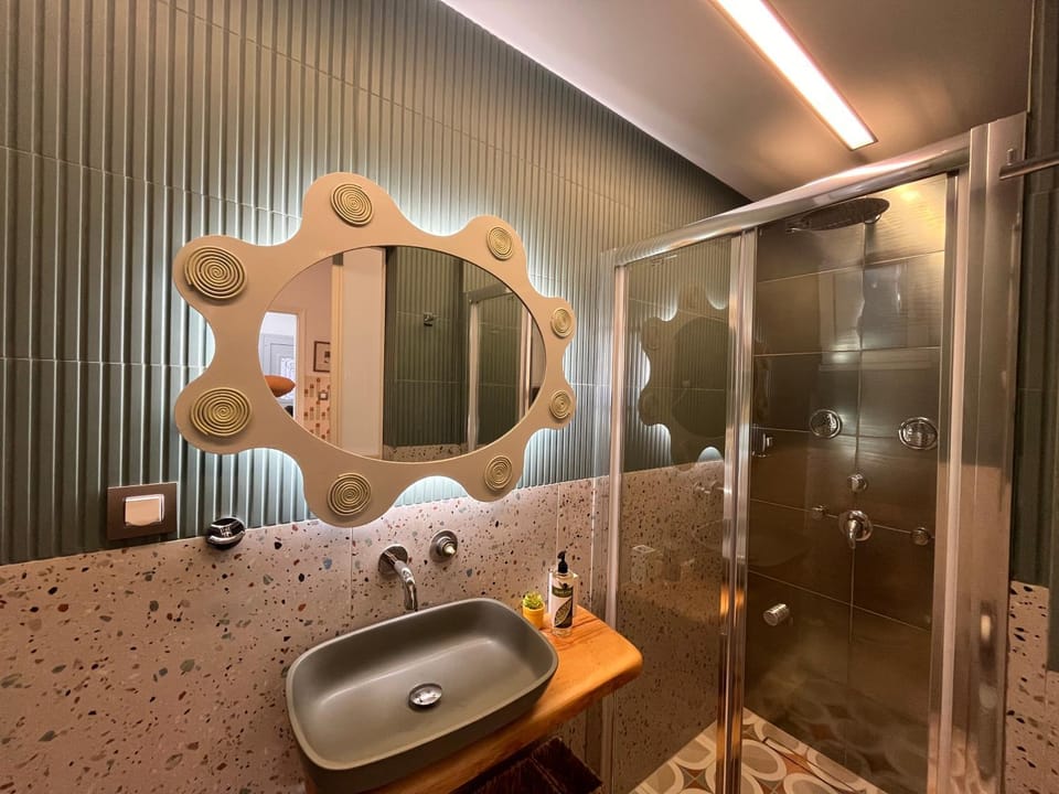 Shower, Bathroom