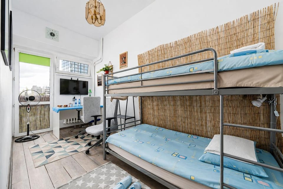 TV and multimedia, Bedroom, City view, bunk bed