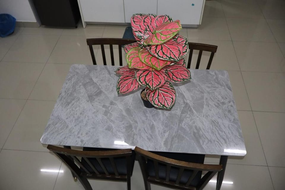 Cozy Luxury Suits Fast Wifi Free Park Netflix pool VIEW 262 Apartment in Selangor, Malaysia