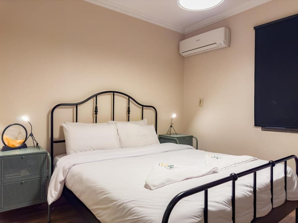 Cozy& peaceful hideout khan with garden oasis Apartment in New Cairo City
