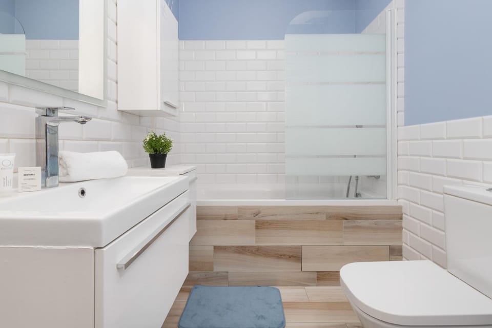 Toilet, Bathroom, Bath