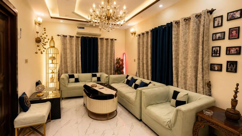 Communal lounge/ TV room, TV and multimedia