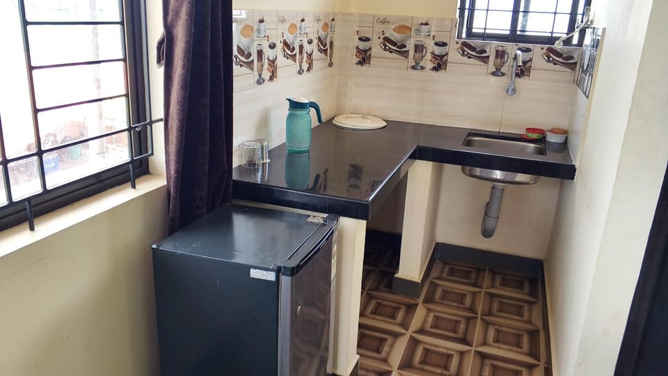 dishwasher, minibar