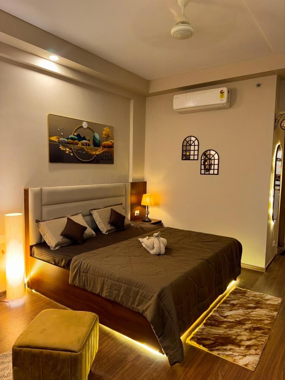 Bed, Bedroom, air conditioner
