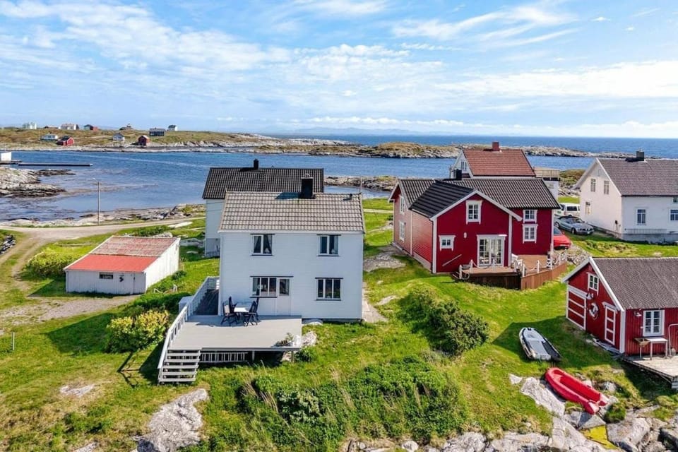 Vacation home with beachfront on Titran House in Trondelag
