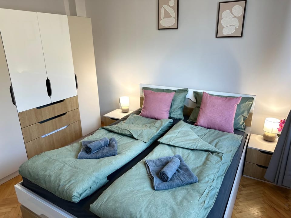 Decorative detail, Bedroom, wardrobe