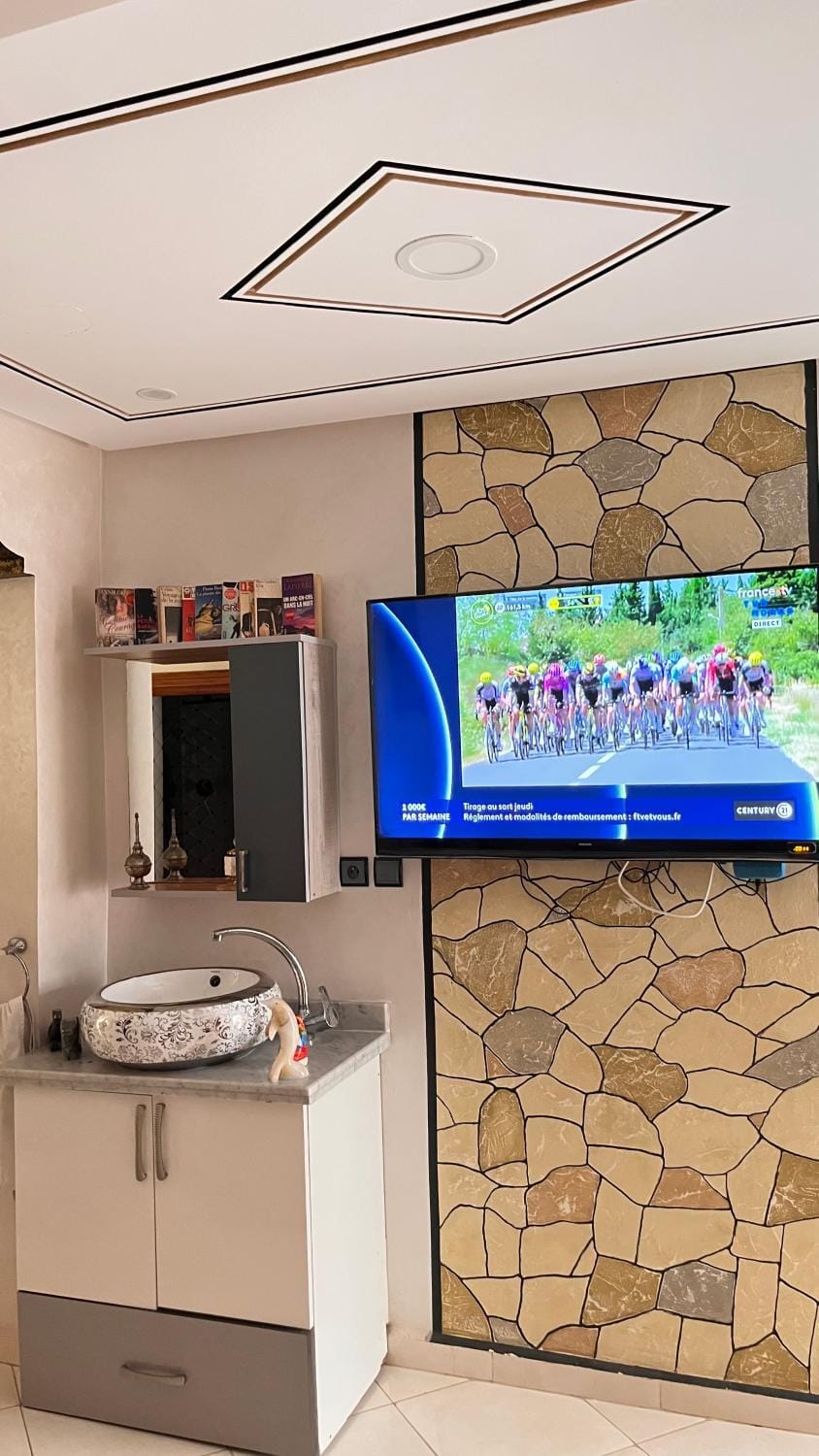 Communal lounge/ TV room, TV and multimedia