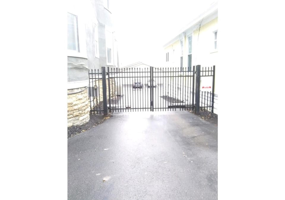 Grand Historic 2 Bedroom Apartment Apartment in Cincinnati