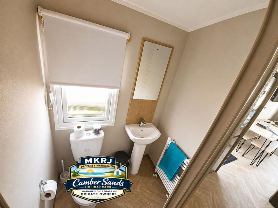 MKRJ LUXURY Parkdean Camber Sands - Partking Sleeps 8 - Pet Friendly - sp37 Campground/ 
RV Resort in Camber