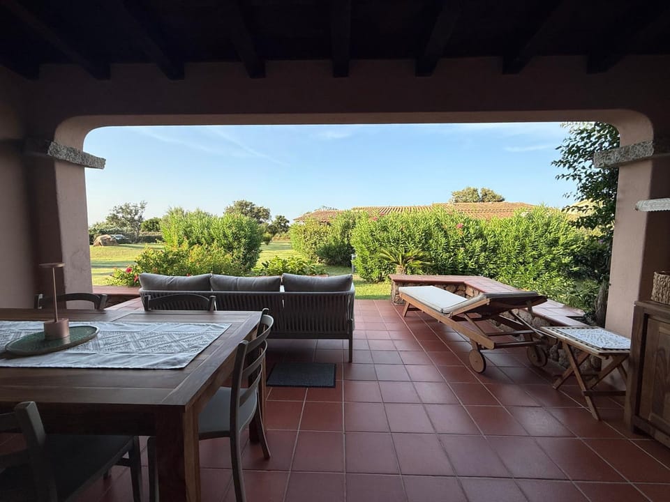 Dining area, Garden view