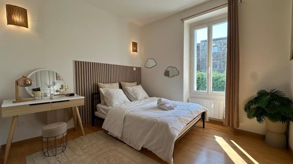 Maisonette - Private Jacuzzi - Proche Puy-du-Fouu Apartment in Pays de la Loire