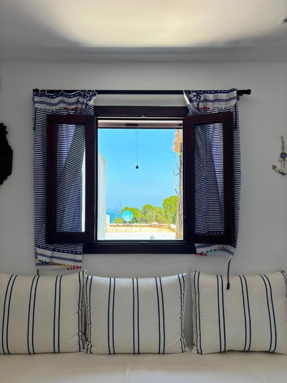 Living room, Sea view