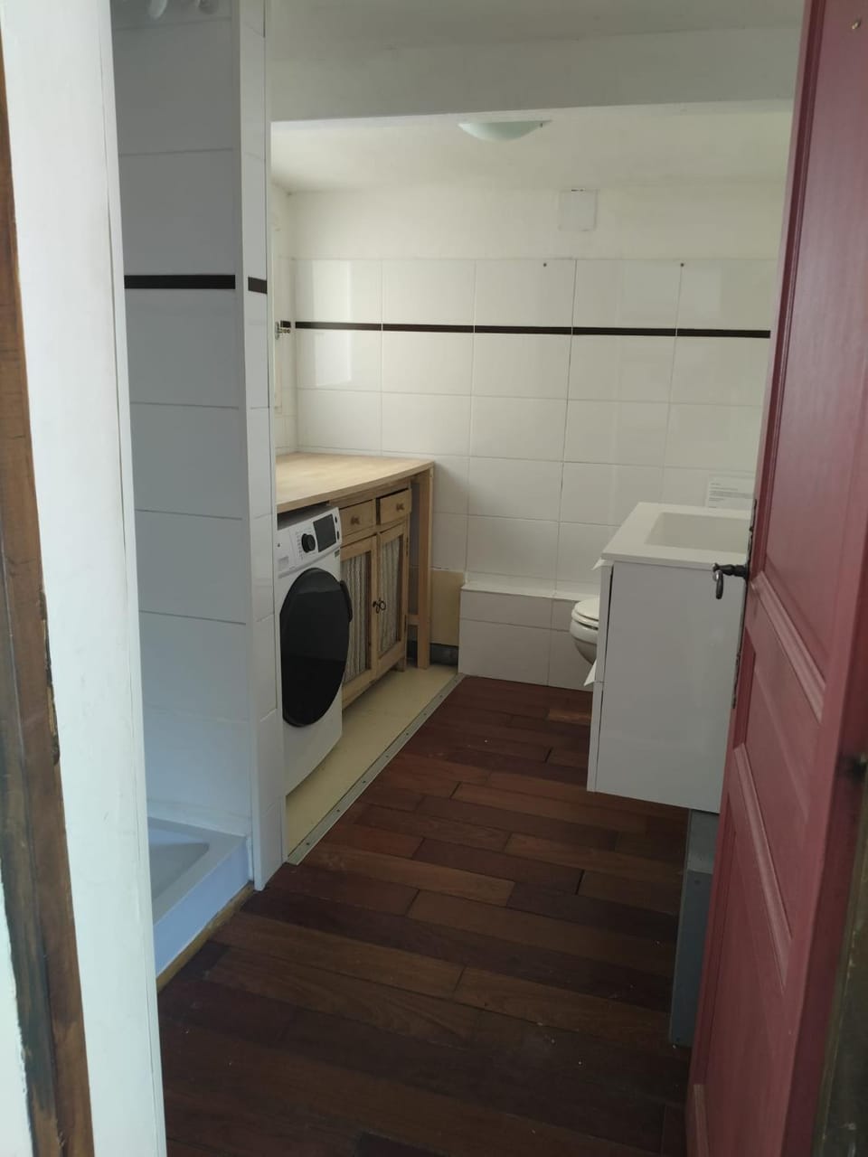 Toilet, Bathroom, towels, laundry