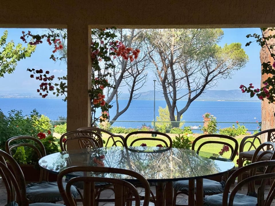 Patio, Day, Natural landscape, View (from property/room), Balcony/Terrace, Dining area, Sea view