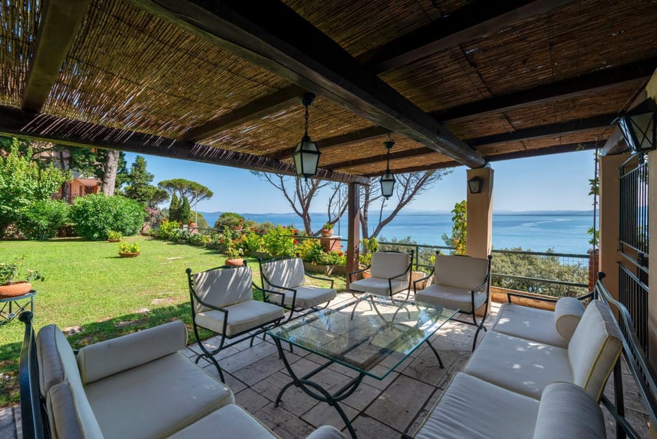 Patio, Spring, Day, Natural landscape, Garden, View (from property/room), Balcony/Terrace, Seating area, Dining area, Garden view, Sea view