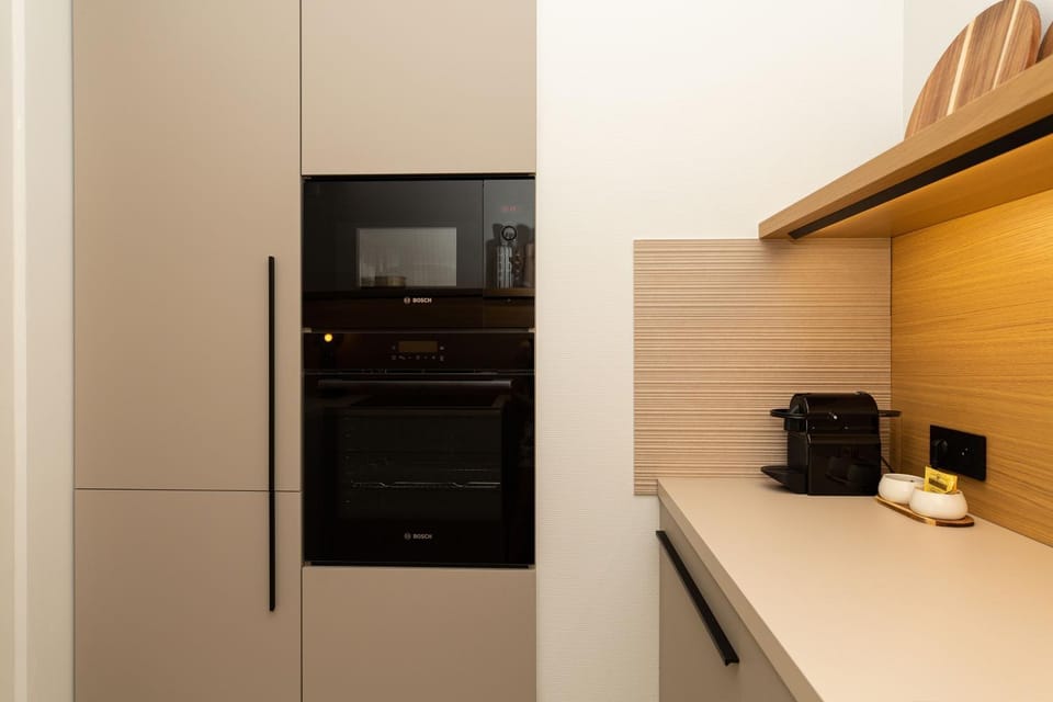 Kitchen or kitchenette, oven