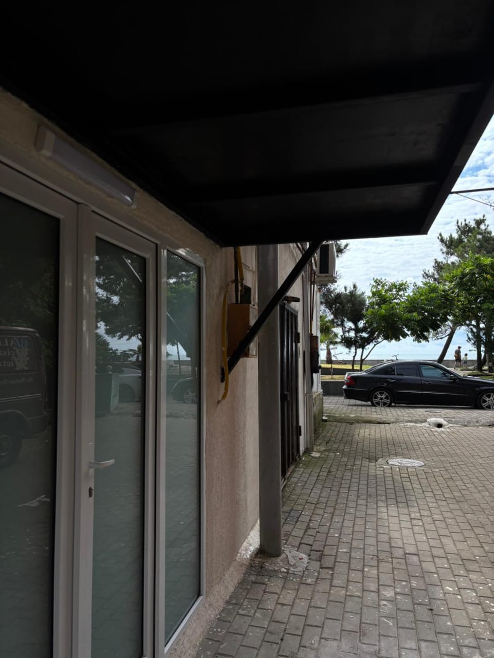 Property building, Area and facilities