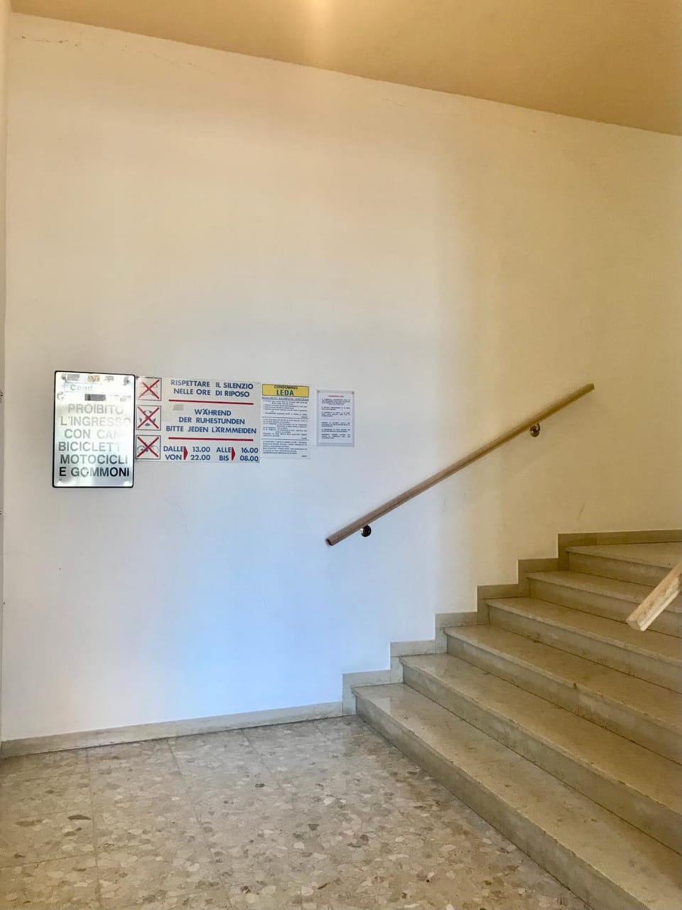 Facade/entrance