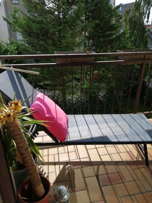 Appartement,clair au calme avec balcon Apartment in Vincennes