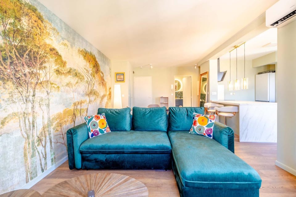 Les Pastourelles l Sea view l Shellter-Rentals Apartment in Saint-Tropez